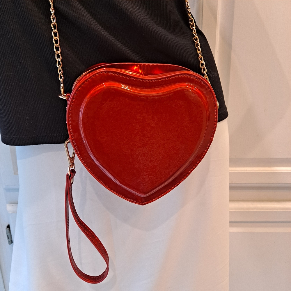 BAM Forever Elegant Heart-Shaped Red Crossbody Clutch Bag